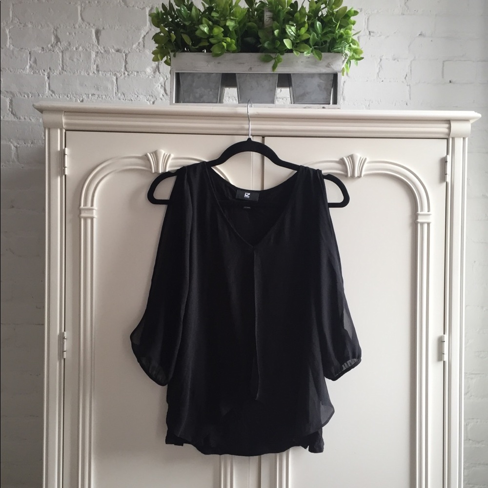 3/4 Sleeve - Open Shoulders Top